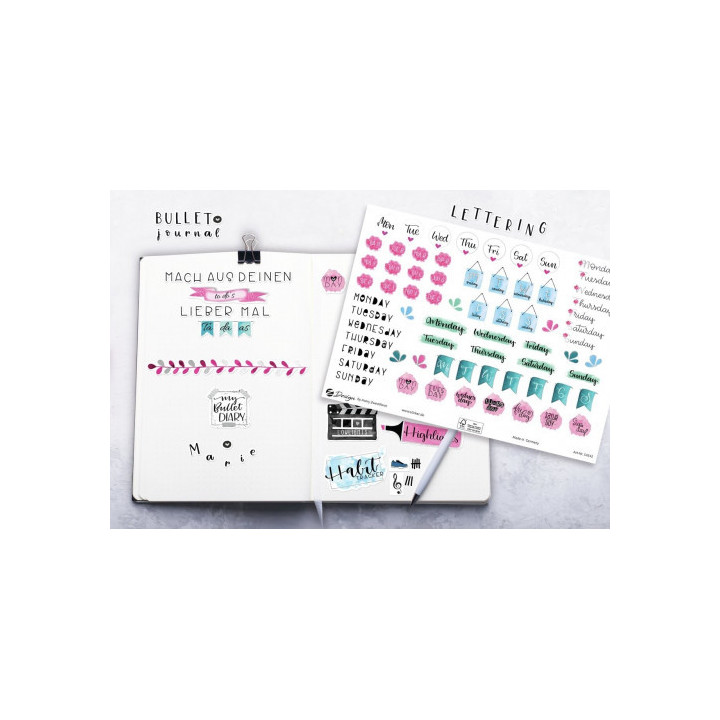 Sobre con 2 hojas 76x120mm y 132 pegatinas dias de la semana avery 54542