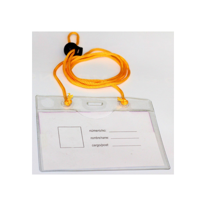 Caja 50 fundas identificacion pvc apaisado 70x105mm con cordon + bola ajustable iberplas 1077co50