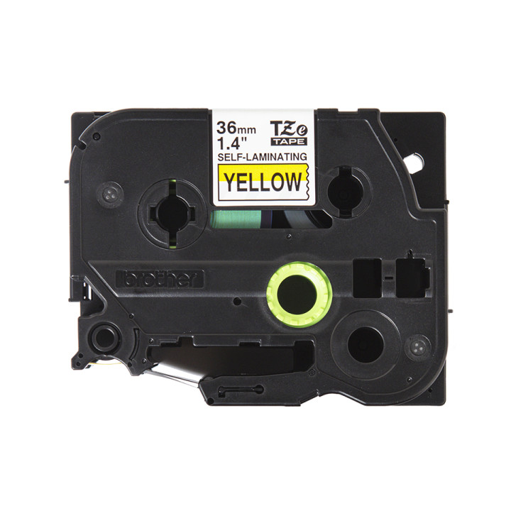 BROTHER Cinta Autolaminada Texto negro sobre fondo amarillo.