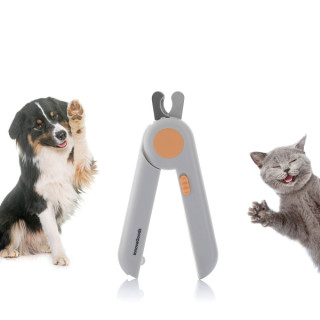 Innovagoods Clipet Cortauñas para Mascotas - Luz LED - Ergonomico - Incluye Lima - Facil de Limpiar - Pilas Incluidas - 7x15x2cm