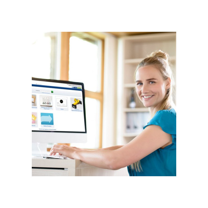 CAJA DE 25 HOJAS ETIQUETAS ADHESIVAS CUBRIENTE PARA CÓDIGO QR 35X35MM AVERY L7120-25