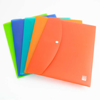 Oxford Urban A4 Sobre Portadocumentos de Plastico Rigido Translucido A4 - Capacidad hasta 40 Hojas - Cierre de Broche - Colores